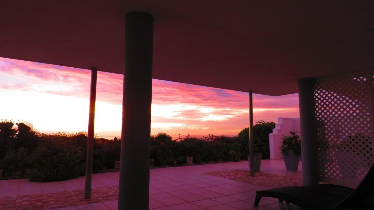 On The Beach Apartments Yzerfontein Extérieur photo