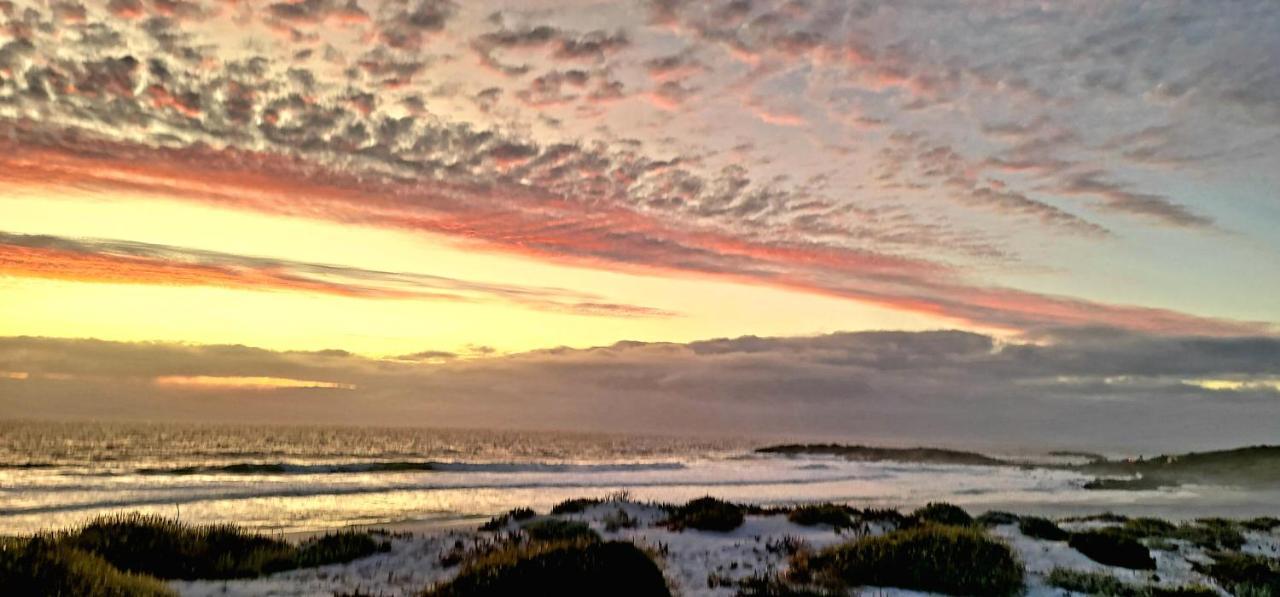 On The Beach Apartments Yzerfontein Extérieur photo